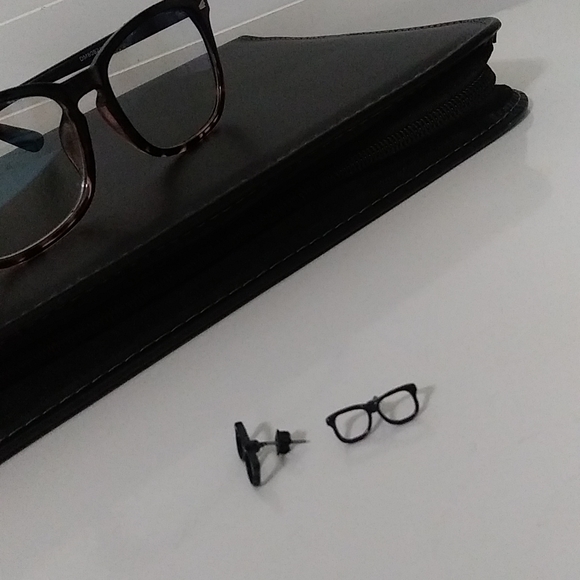 I Love Nerds Earings - Picture 9 of 11